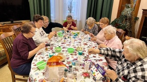 03.02.24г. Для отдыхающих нашего пансионата культорганизатор Лебедева М.И. провела мастер-класс по изготовлению «Гипсовых барельефов». 